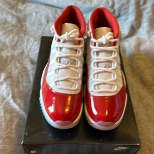 Air Jordan 11 XI Cherry white varsity red Size 12